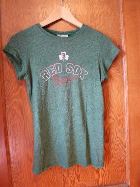 Red Sox 2008 Green Shamrock Women's Tee Official Size S MLB